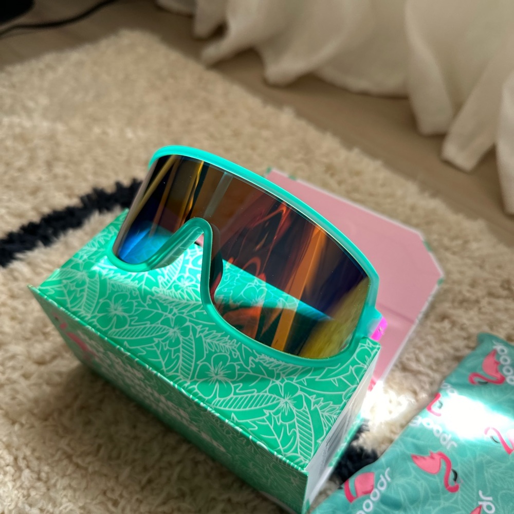 Goodr SAVE A BULL, RIDE A RODEO CLOWN